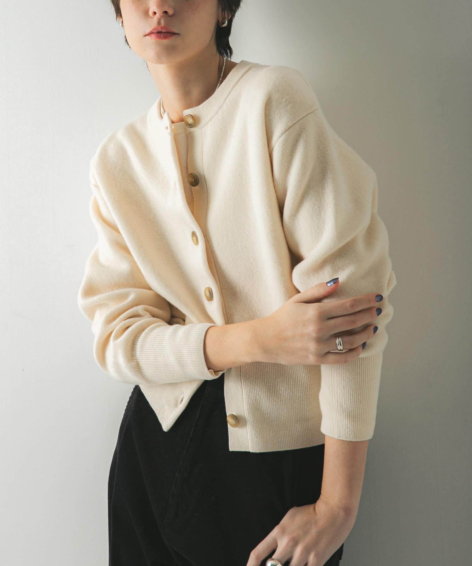 URBAN RESEARCH「ウールカシミヤショルダーパッドカーディガン」|カーディガン|オフホワイト