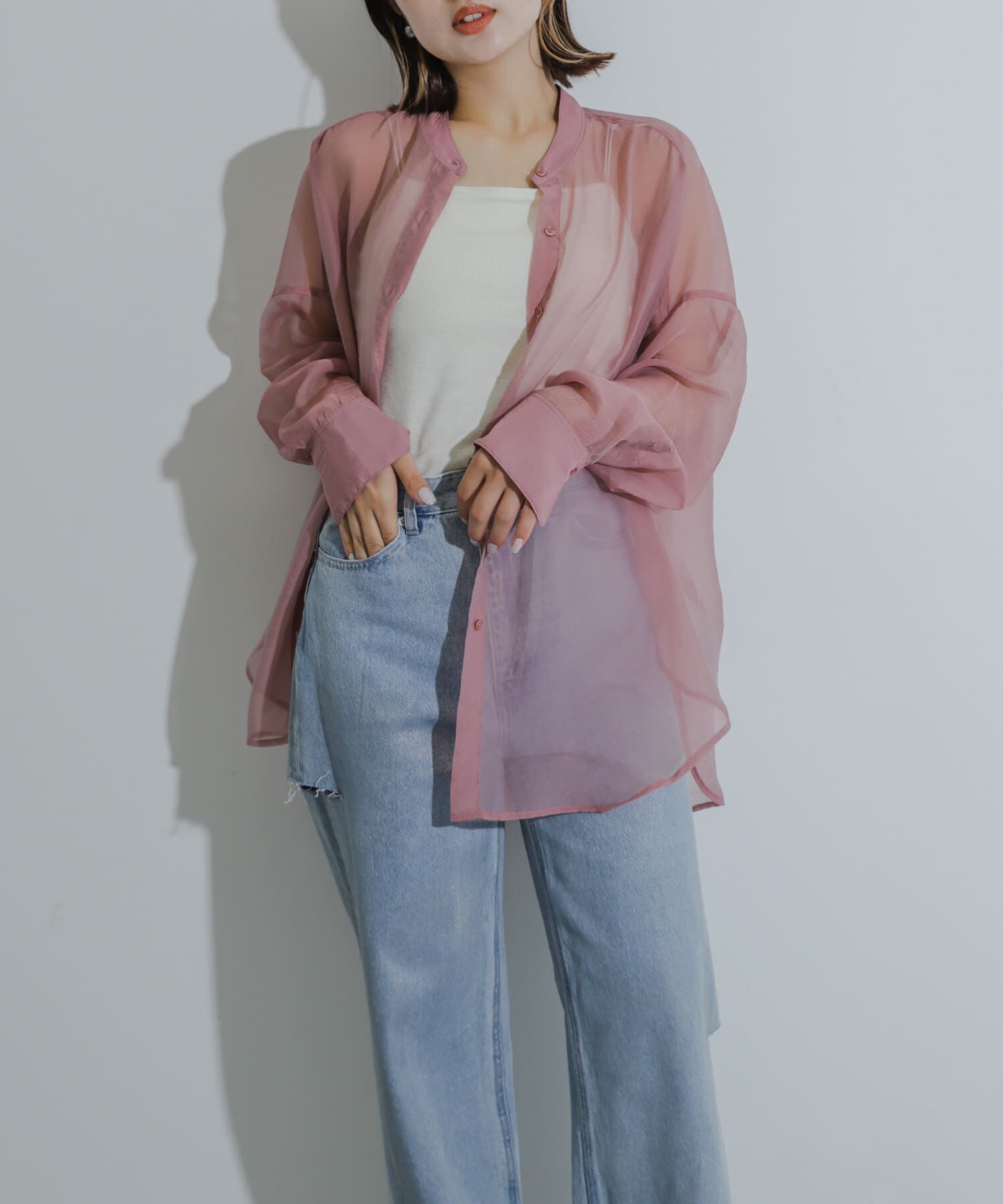 SENSE OF PLACE by URBAN RESEARCH「『一部WEB限定カラー』シアーシャンブレーシャツ」|シャツ・ブラウス|