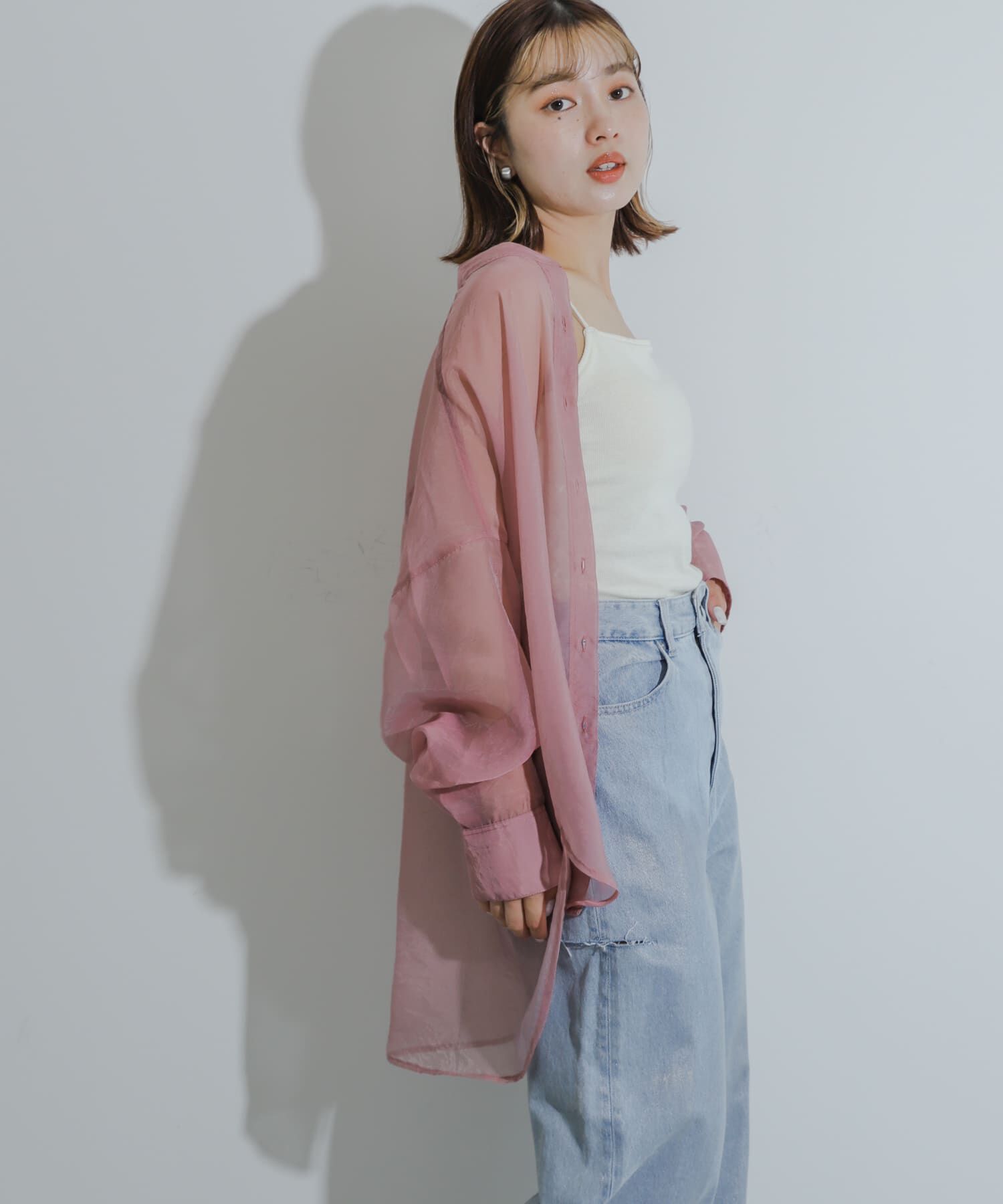 SENSE OF PLACE by URBAN RESEARCH「『一部WEB限定カラー』シアーシャンブレーシャツ」|シャツ・ブラウス|