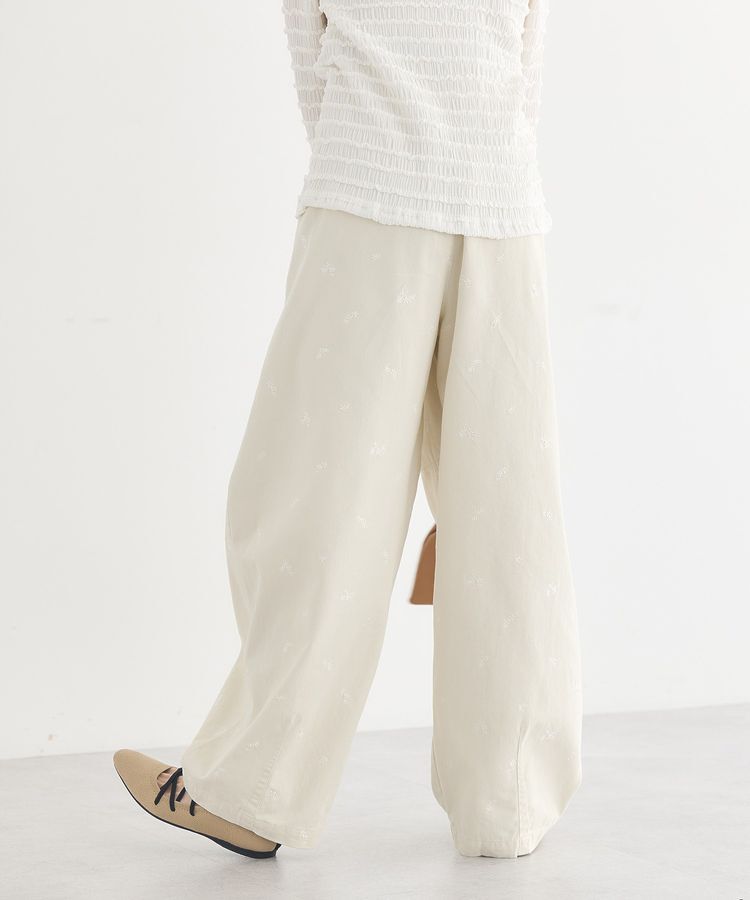 earth music&ecology「フラワー刺繍ツイルカーブパンツ」|その他|