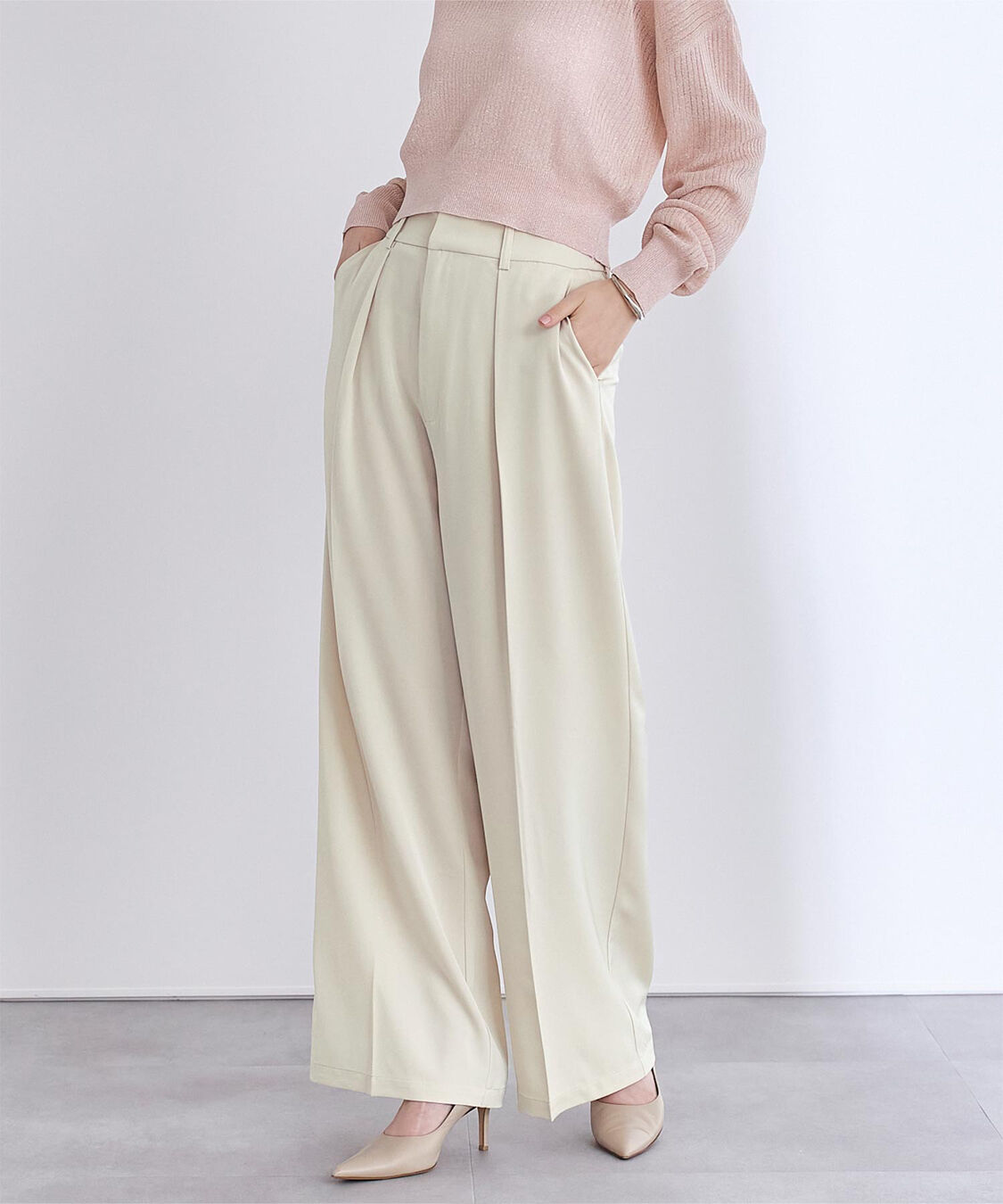 ur's「ワンタックハイウエストワイドパンツ」|スラックス|