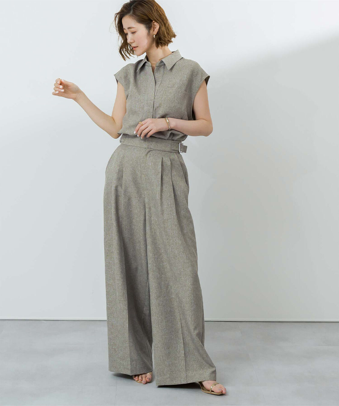 ur's「リネンライクサイドベルトデザインタックワイドパンツ」|スラックス|