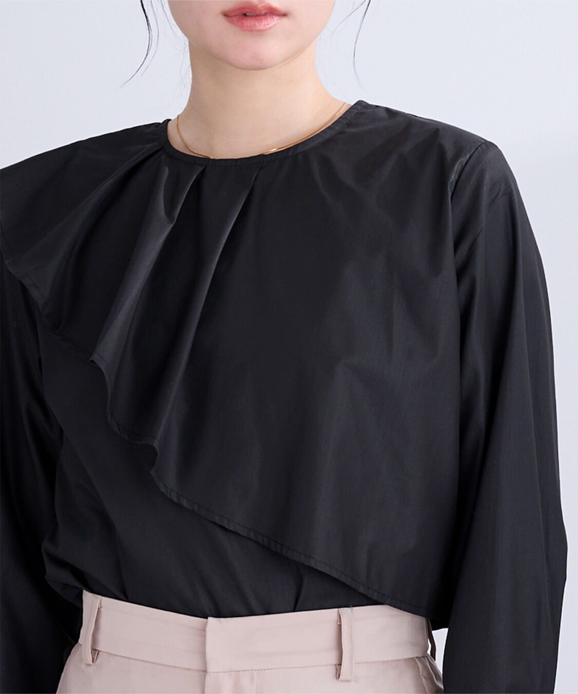 ur's「アシンメトリーラッフルデザインブラウス」|シャツ・ブラウス|