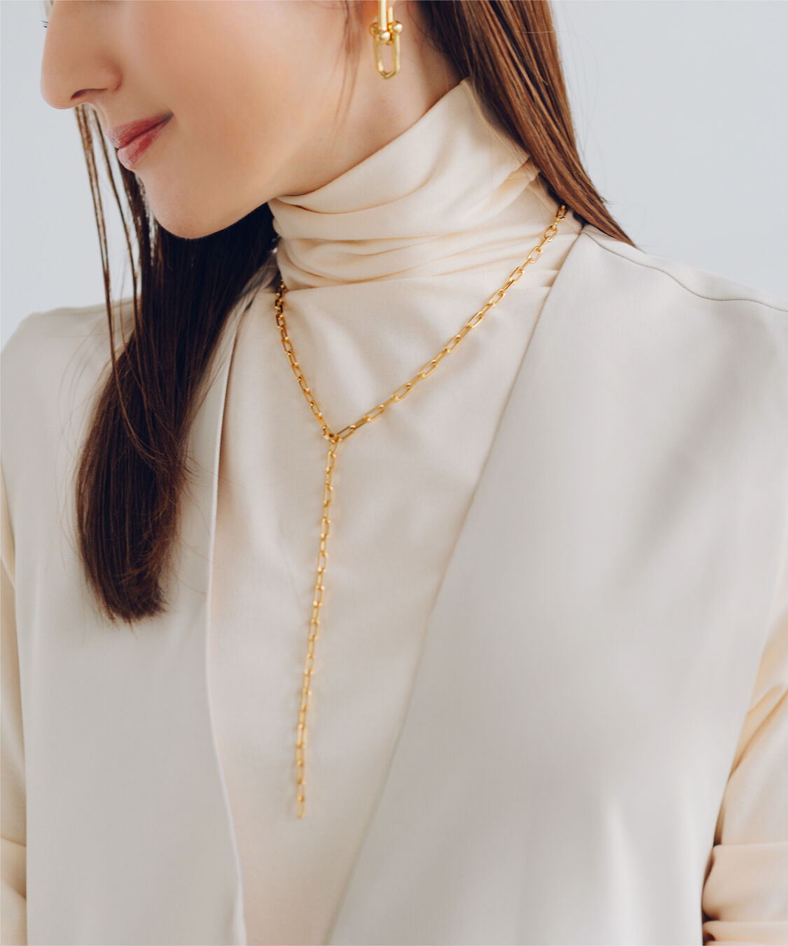 ur's「【星玲奈さんコラボアイテム】ボトルネックラウンドヘムプルオーバー」|Tシャツ・カットソー|