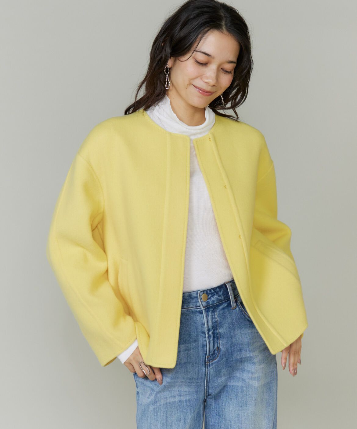 INED「ノーカラーショートコート」|ピーコート|イエロー