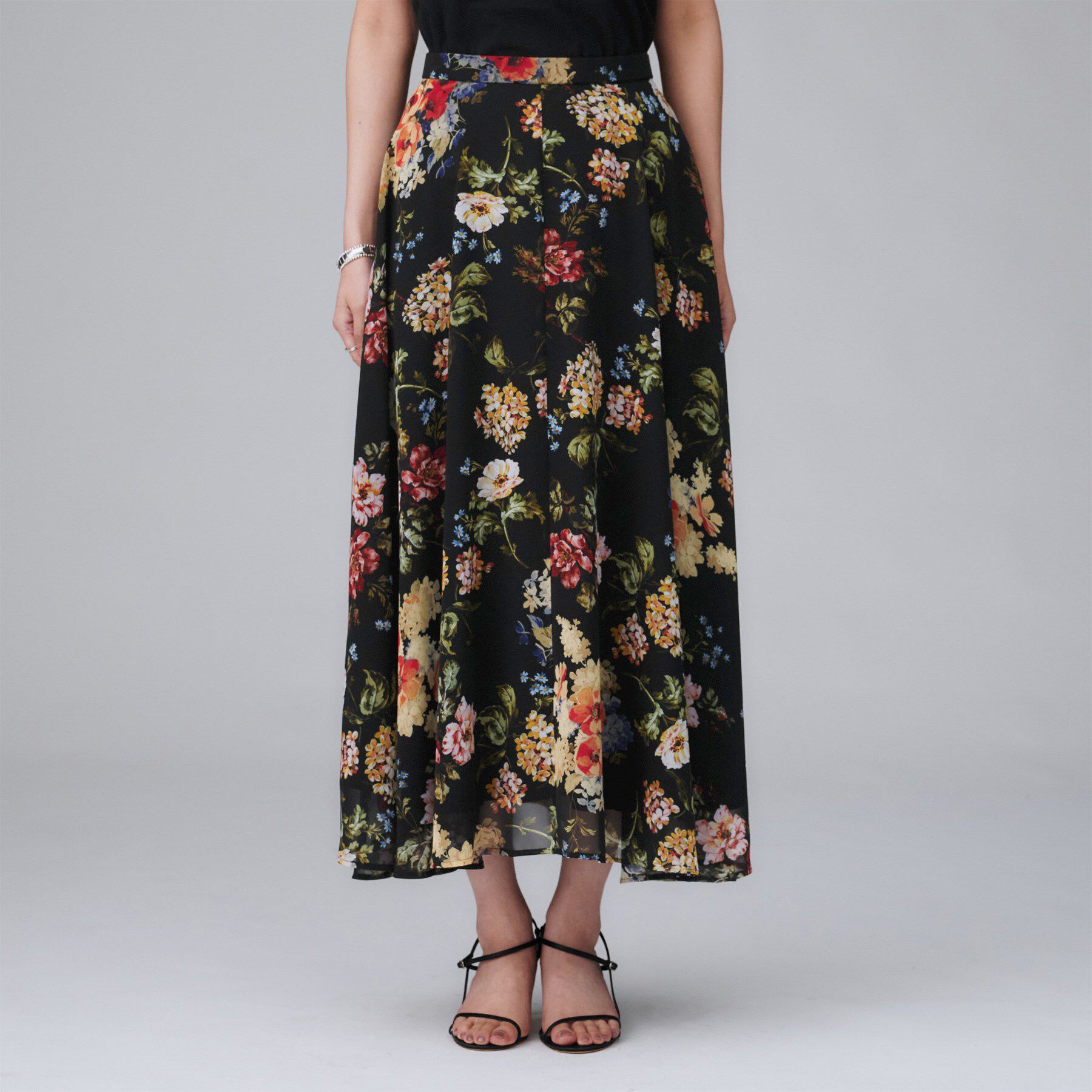 UNTITLED「【セットアップ可/シアー/洗える】アンティークフラワー柄スカート」|スカート|