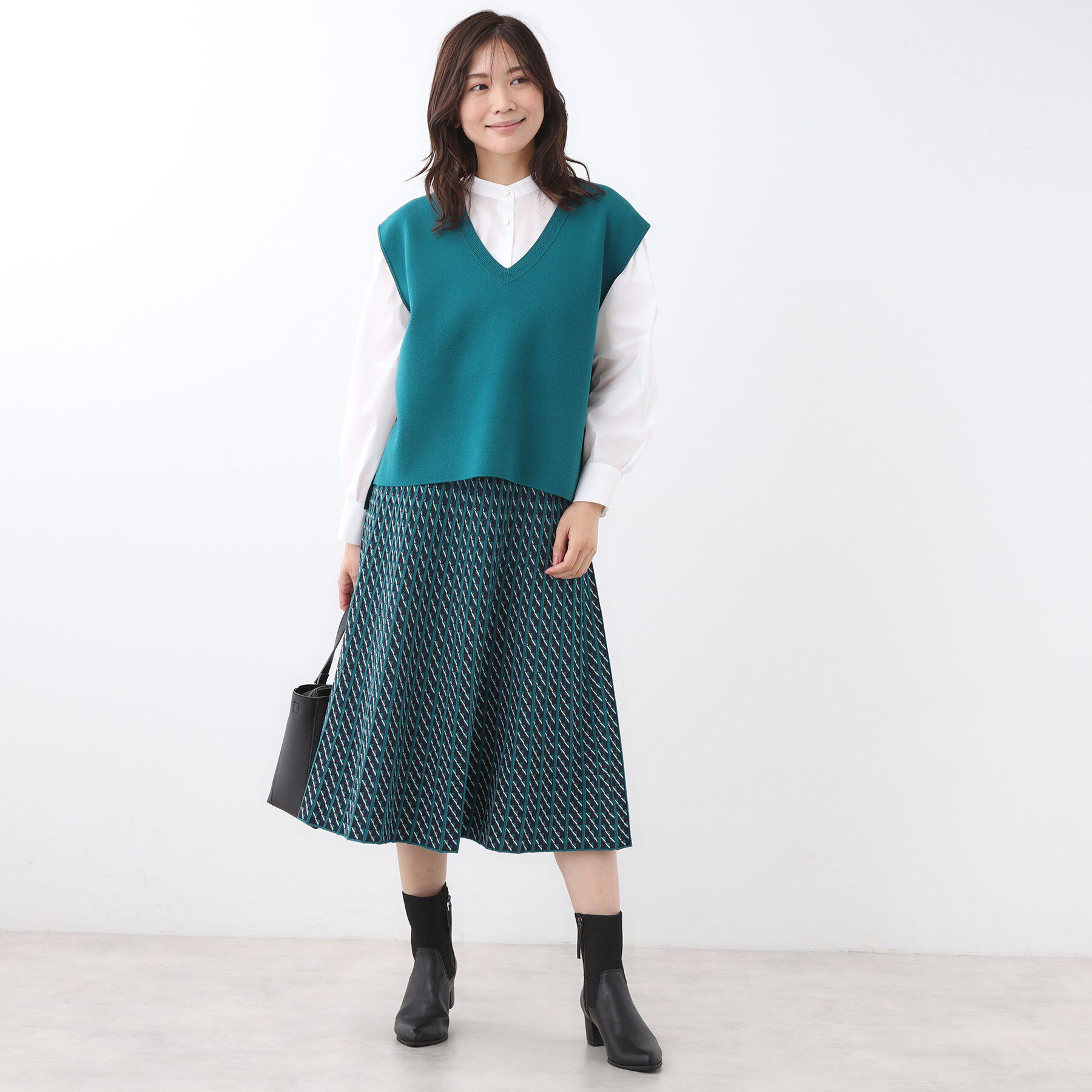 Reflect「【WEB先行カラーあり／セットアップ可】Vネックニットベスト」|ベスト・ジレ|