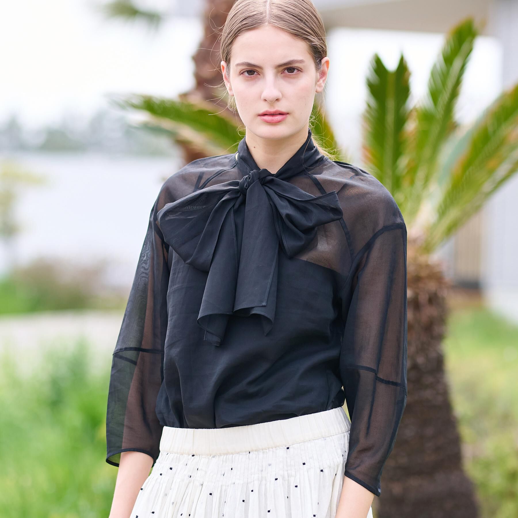 DRESSTERIOR「【2WAY/清涼感】袖ボリュームシア―ボウタイブラウス」|シャツ・ブラウス|ブラック(019)