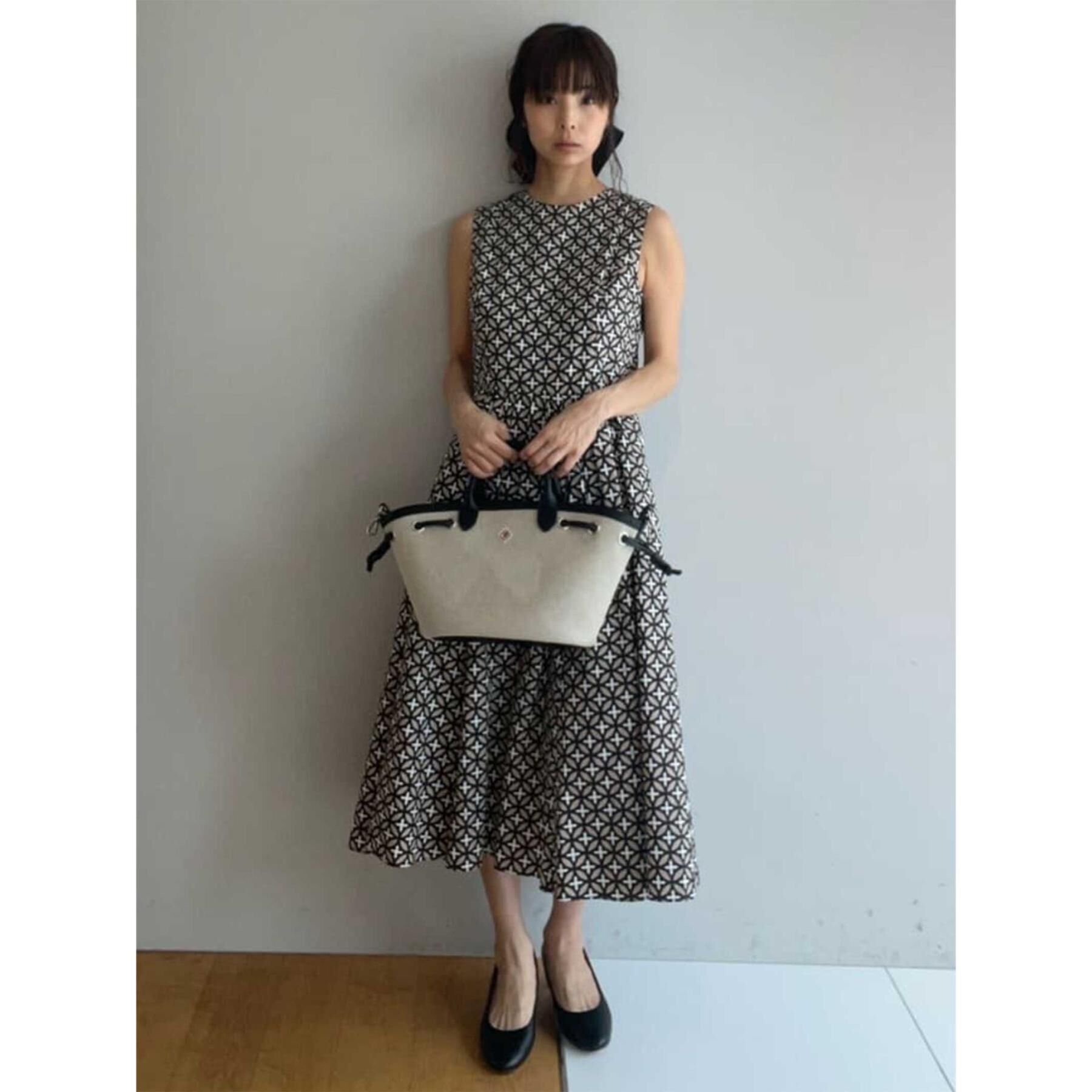 DRESSTERIOR「【otonaMUSE5月号掲載/ウォッシャブル】オーバーラップサークル ノースリーブドレス」|ワンピース|