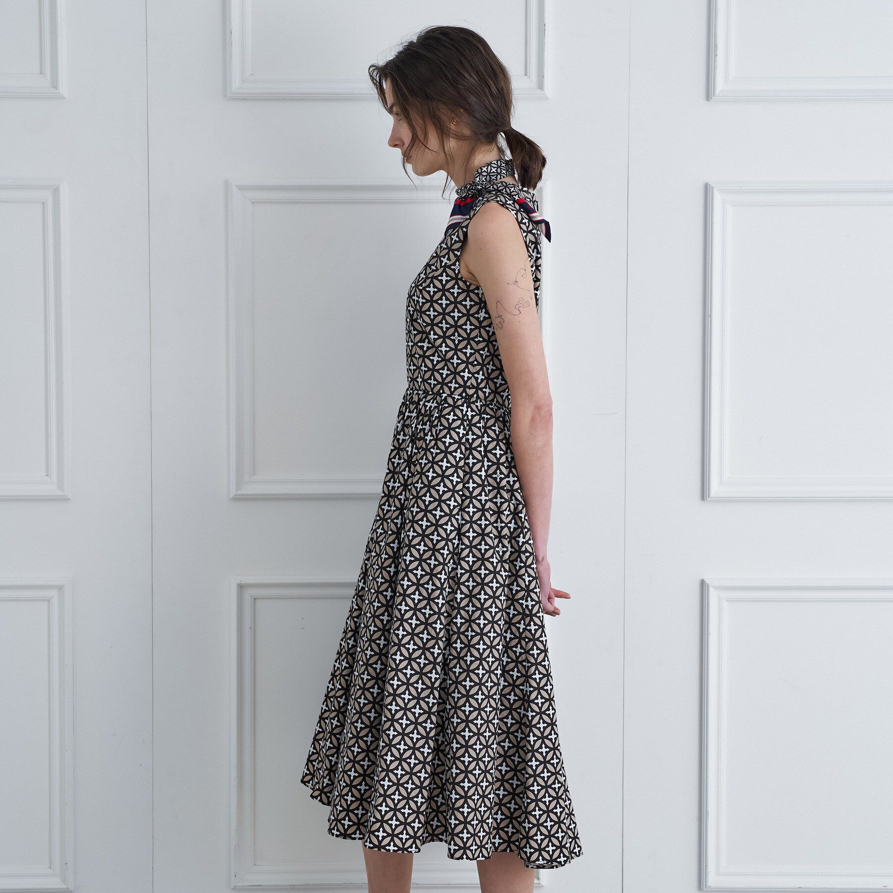 DRESSTERIOR「【otonaMUSE5月号掲載/ウォッシャブル】オーバーラップサークル ノースリーブドレス」|ワンピース|