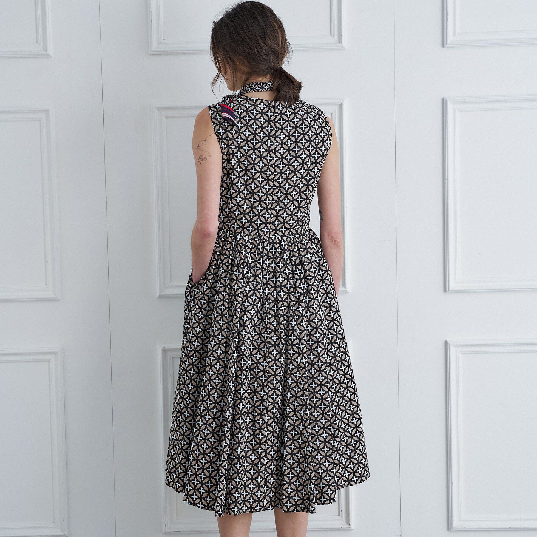 DRESSTERIOR「【otonaMUSE5月号掲載/ウォッシャブル】オーバーラップサークル ノースリーブドレス」|ワンピース|