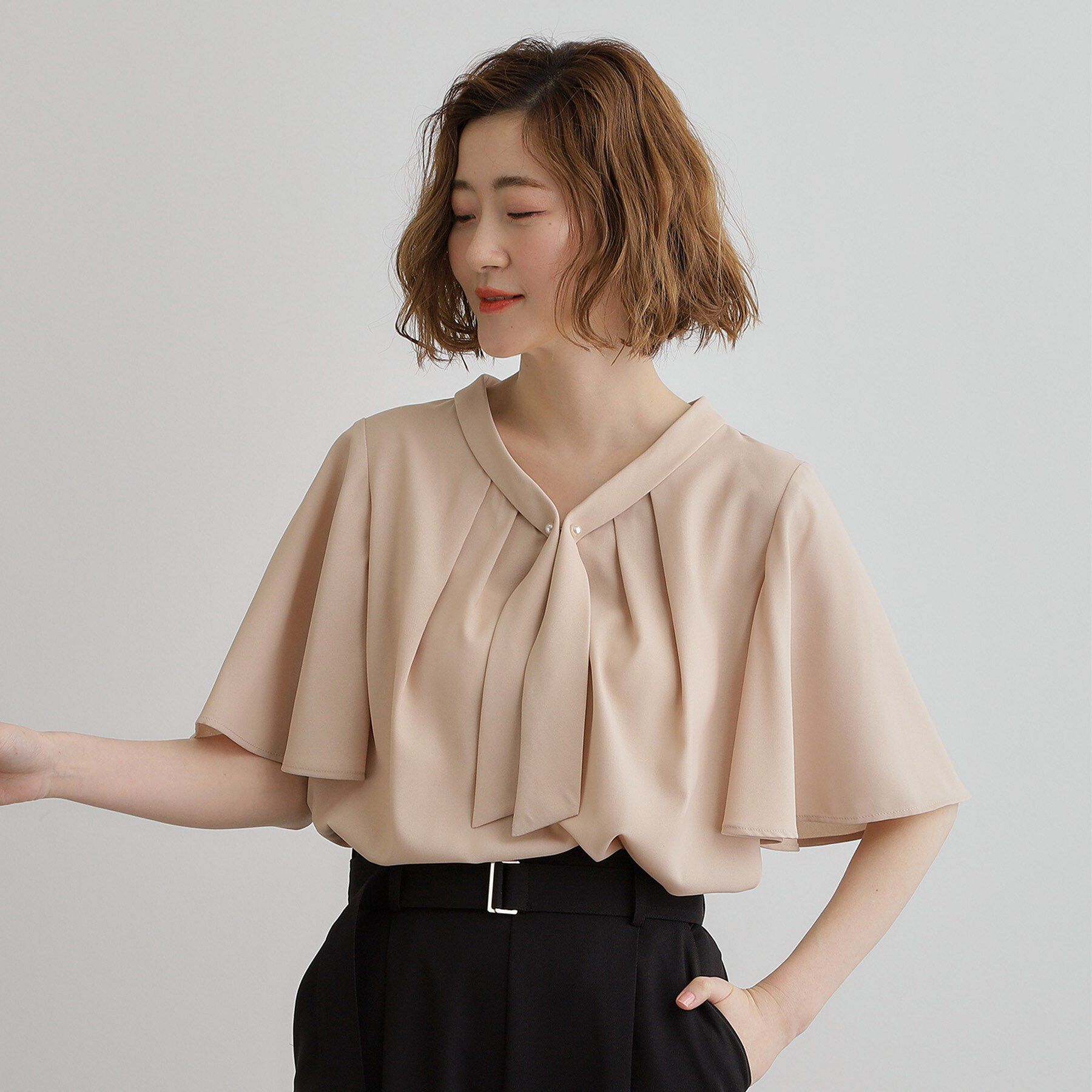 grove「【華やか】パール調ピン付きボウタイブラウス」|シャツ・ブラウス|ライトピンク(070