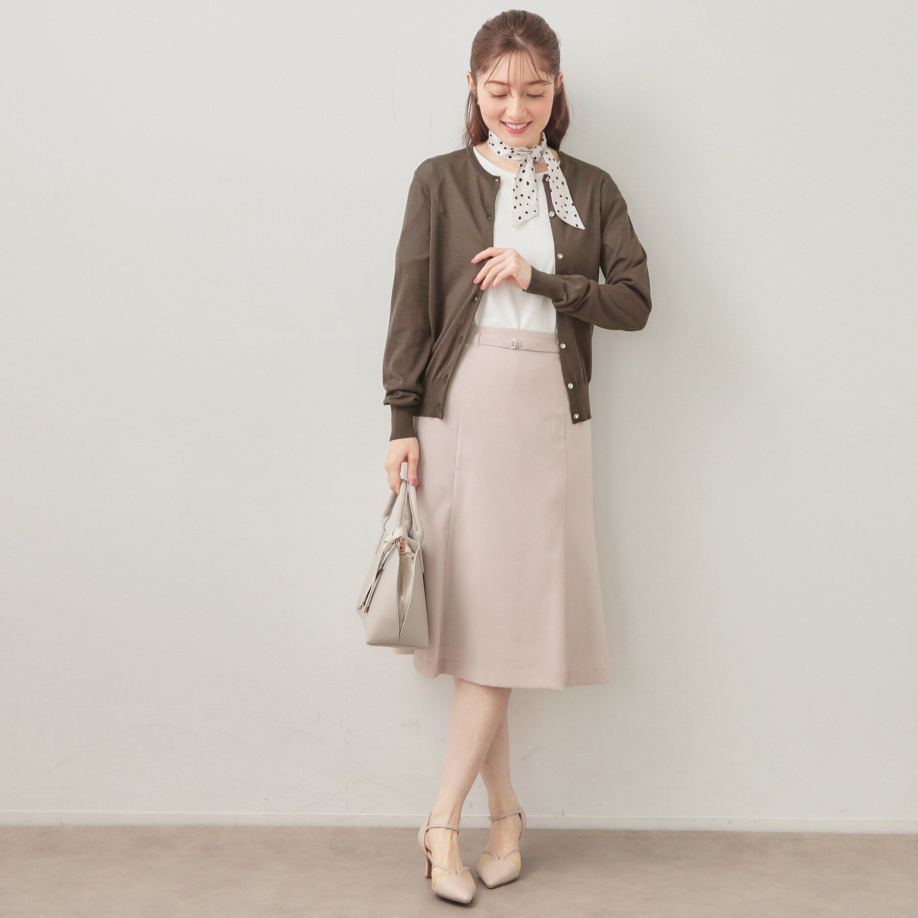 index「接触冷感ビジューボタンカーディガン【洗濯機OK/抗ピリング】」|カーディガン|