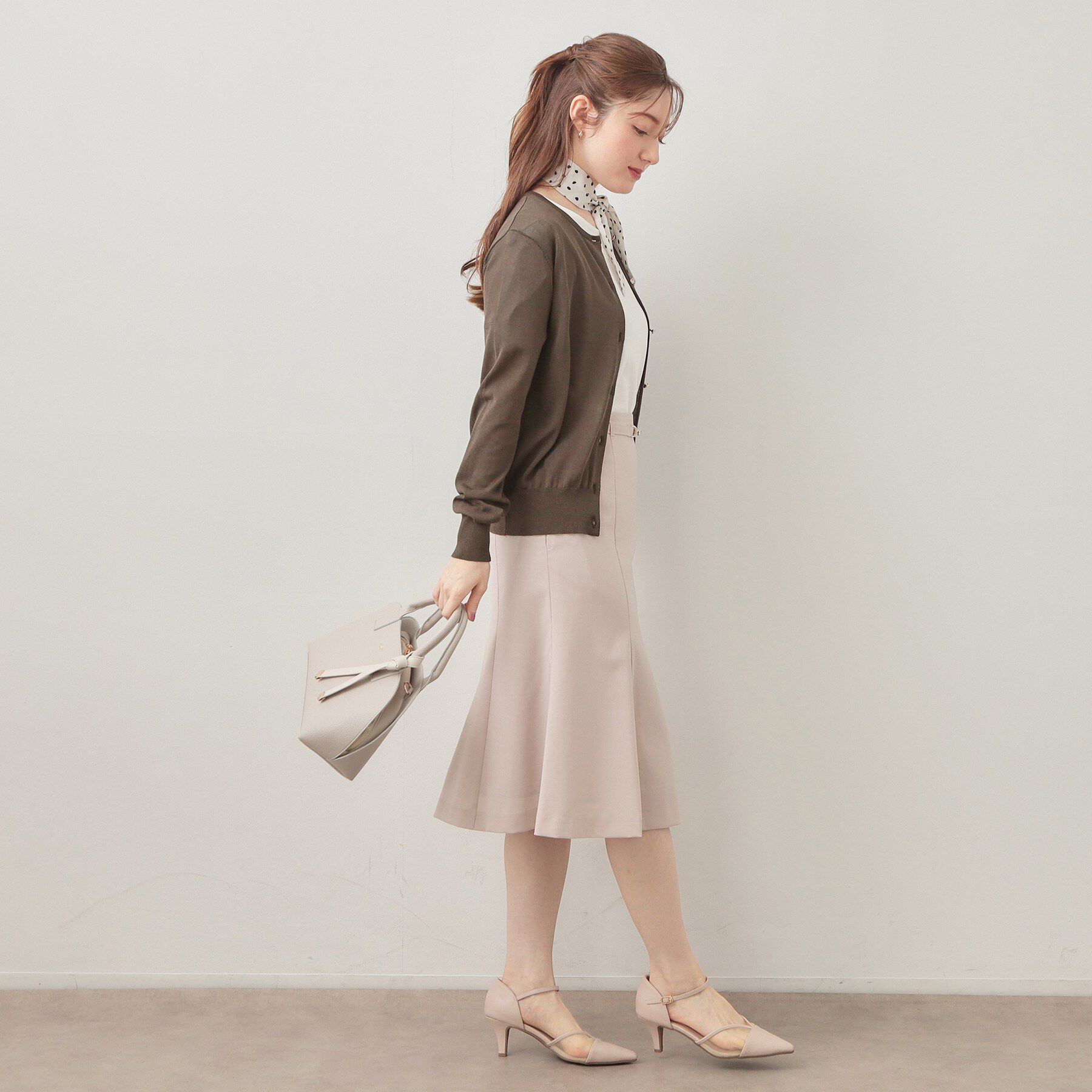 index「接触冷感ビジューボタンカーディガン【洗濯機OK/抗ピリング】」|カーディガン|