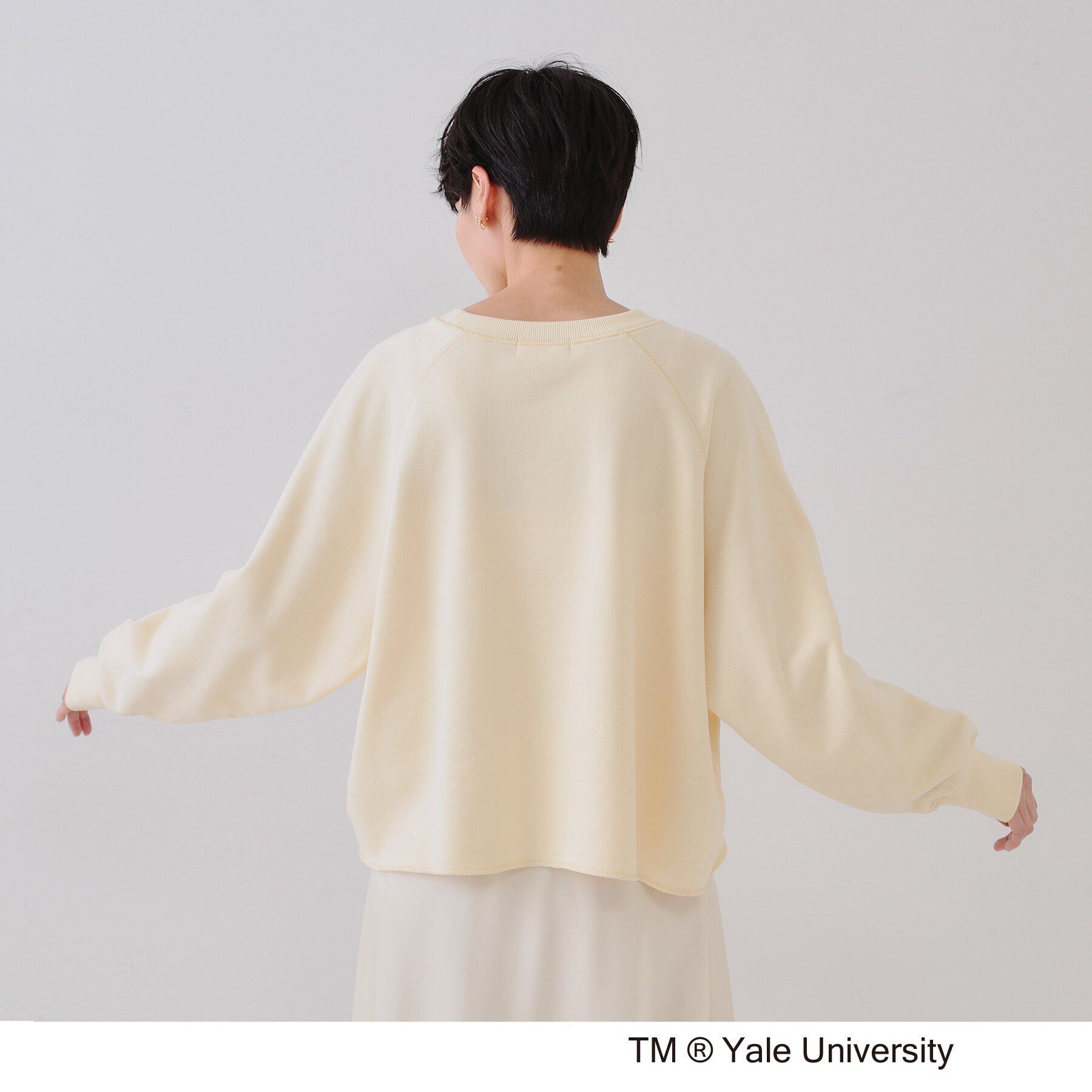 OPAQUE.CLIP「カレッジロゴ スウェットプルオーバー」|パーカー|