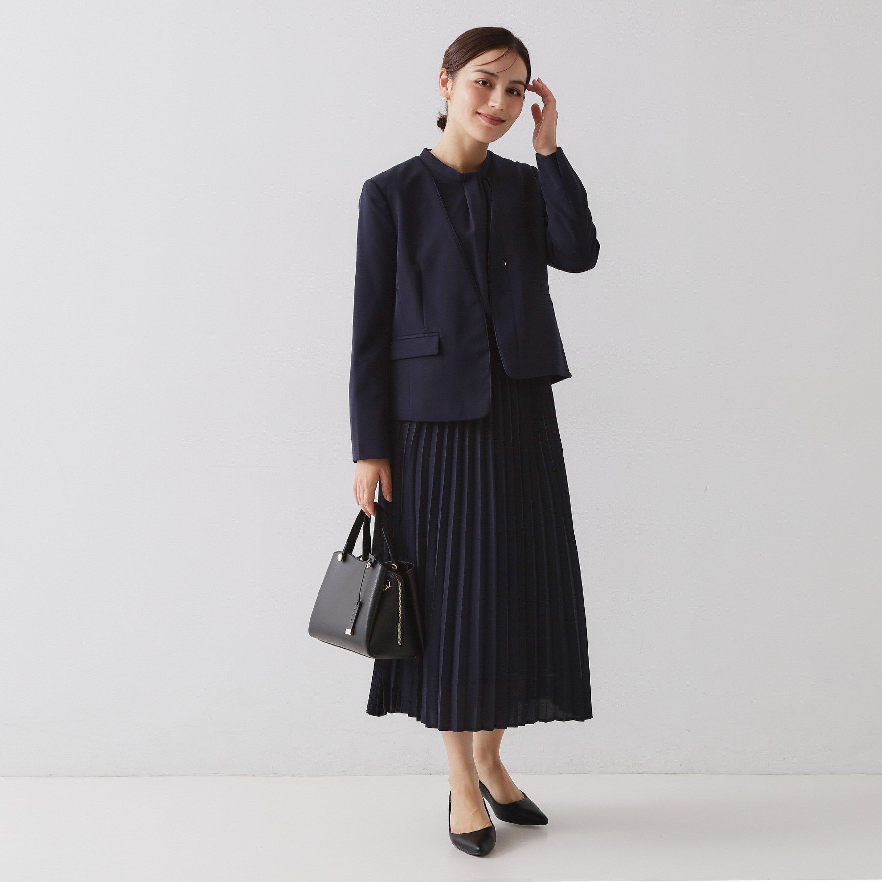 OPAQUE.CLIP「《通勤/セットアップ対応》 パイピングVネックジャケット【洗濯機OK】」|ノーカラージャケット|