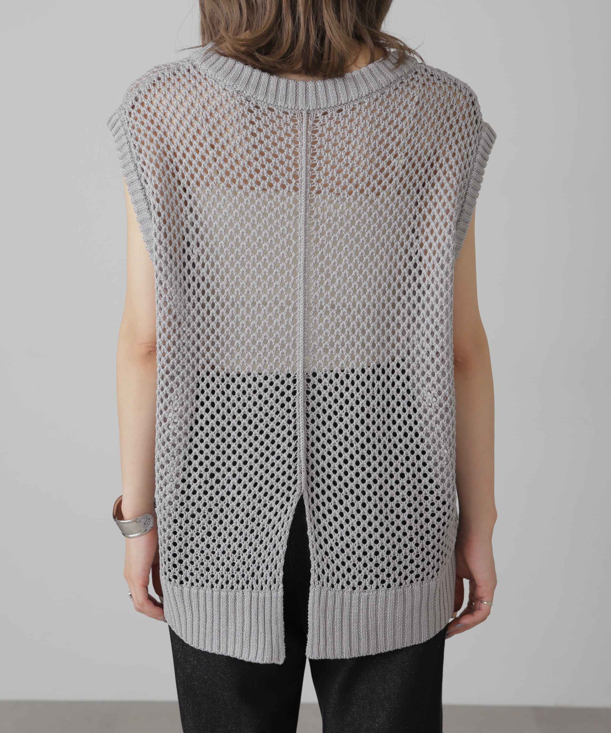  「メッシュロゴニットベスト」|ニット・セーター|