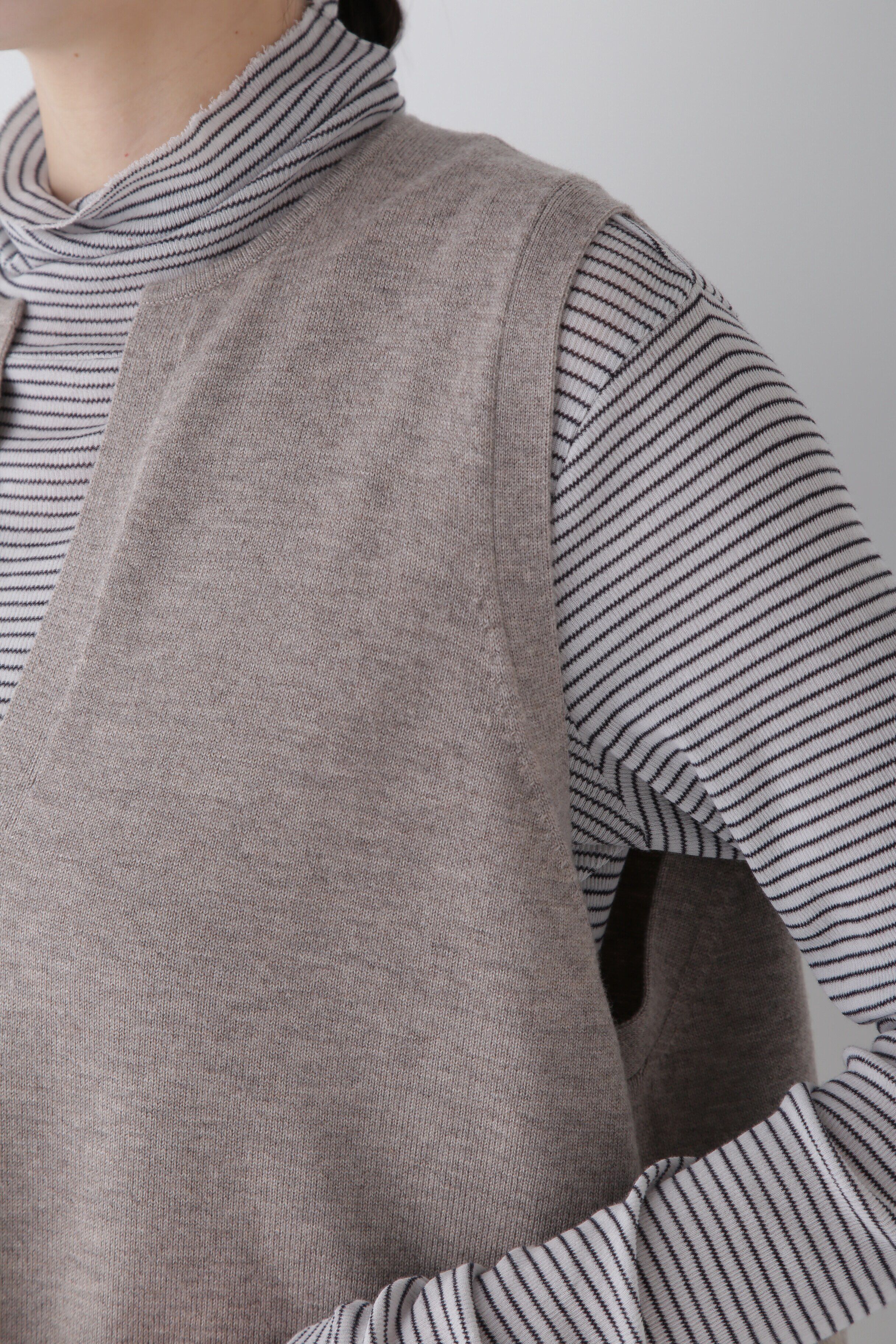  「◆キーネックミドル丈ニットベスト」|ニット・セーター|