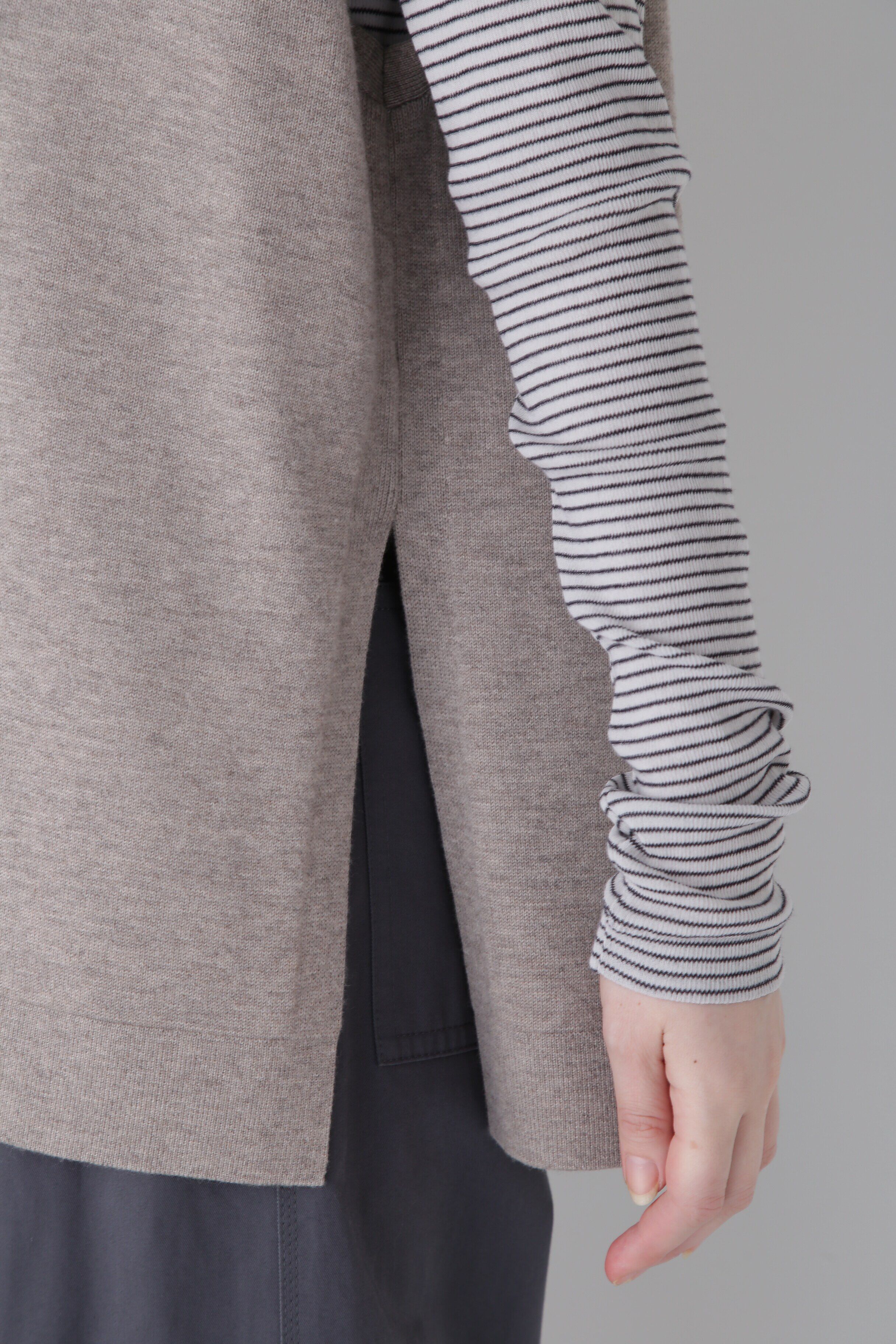  「◆キーネックミドル丈ニットベスト」|ニット・セーター|