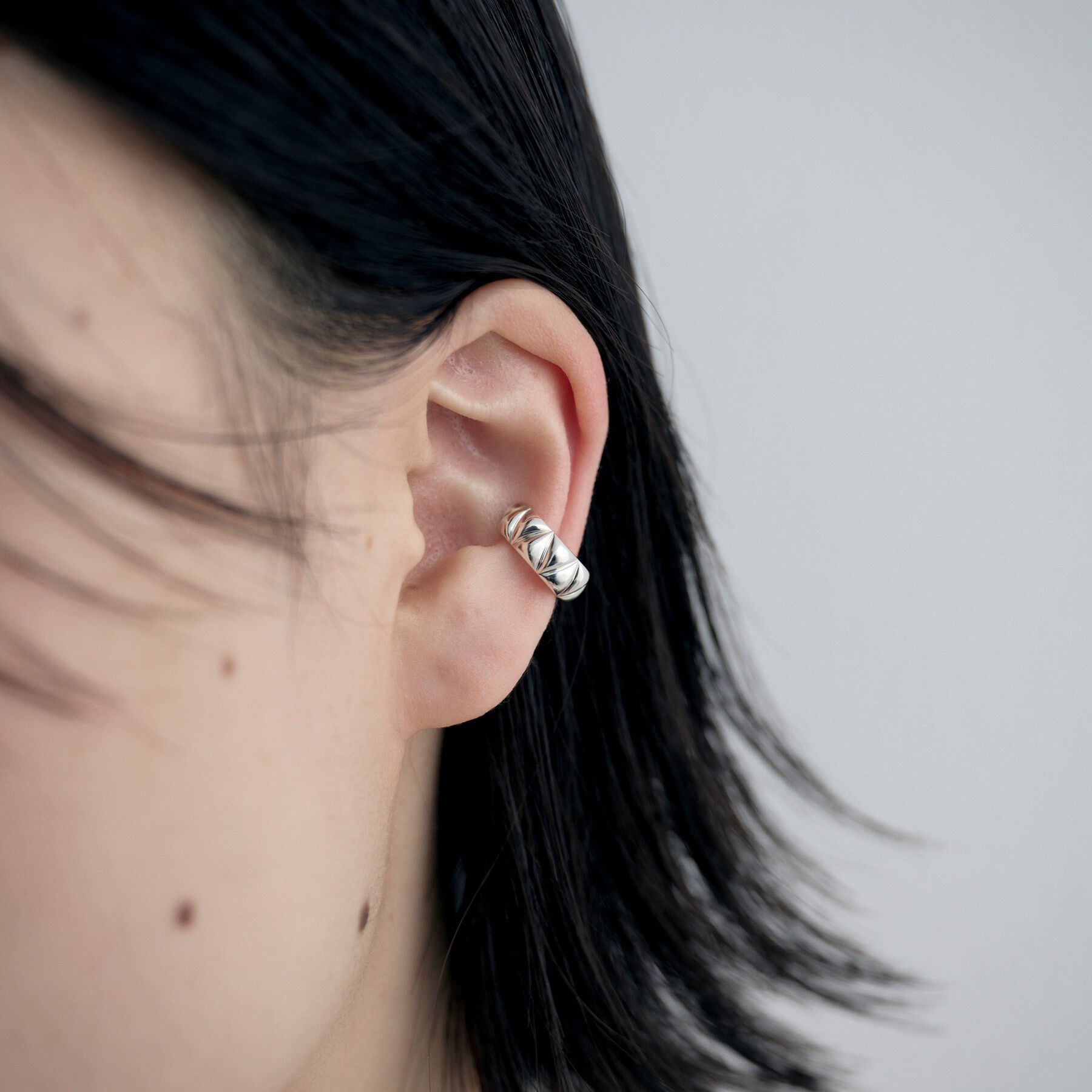 COCOSHNIK ONKITSCH「シルバー キルトイヤカフ」|イヤーカフ|