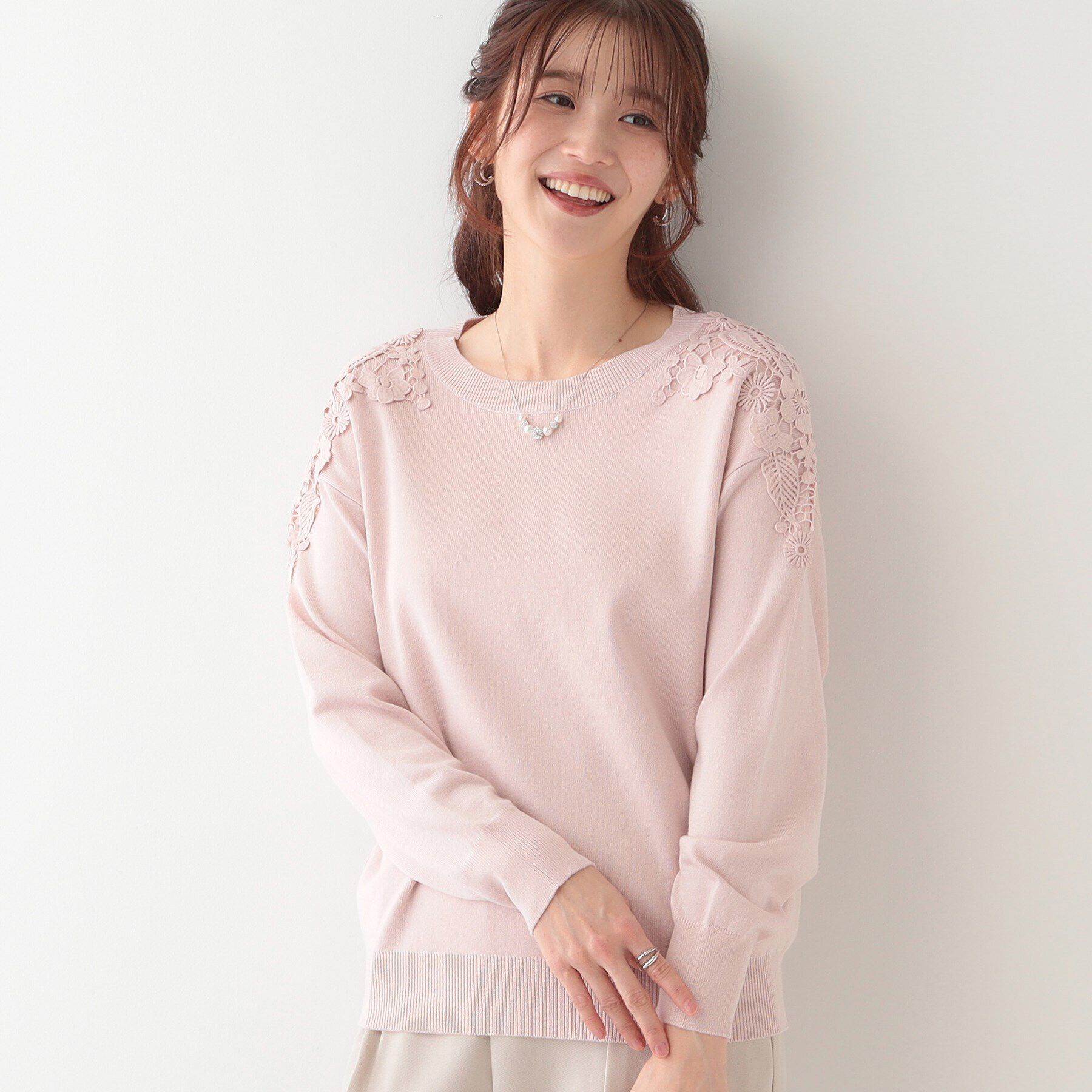 SHOO･LA･RUE「肩レースが差をつける デザインニット」|ニット・セーター|ピンク(072)