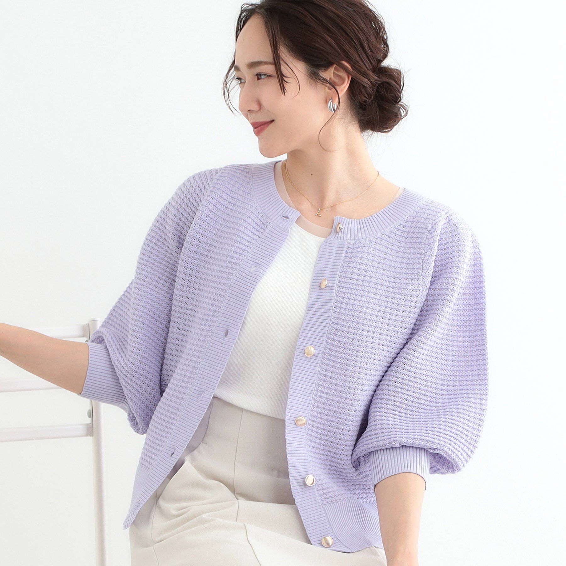 SHOO･LA･RUE「【S-LL】大人フェミニンな着こなしに 透かし編みニットカーディガン」|カーディガン|ラベンダー(080)