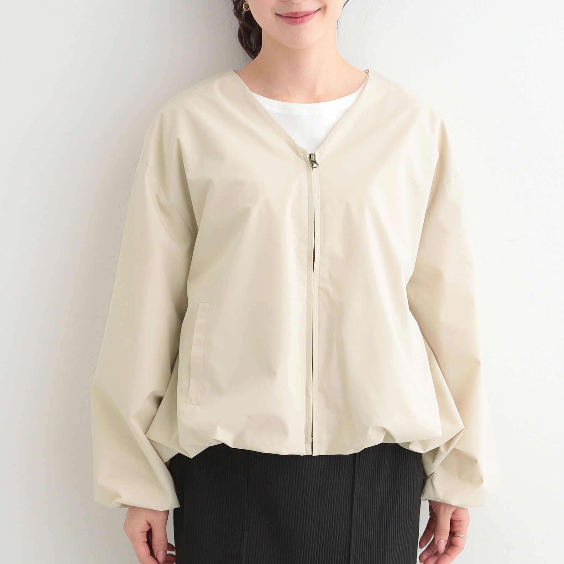 SHOO･LA･RUE「【防風/撥水/S-LL】お顔回りすっきり見え　Vネックバルーンブルゾン」|ブルゾン・スタジャン|