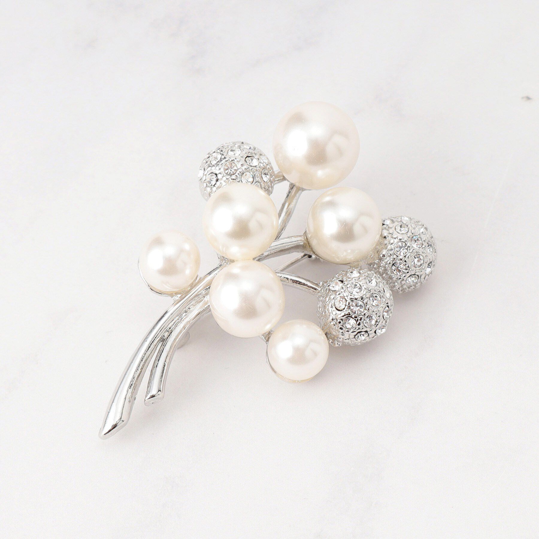 Dessin「【入卒／セレモニー】パール調ブーケブローチ」|ブローチ・コサージュ|シルバー(006)