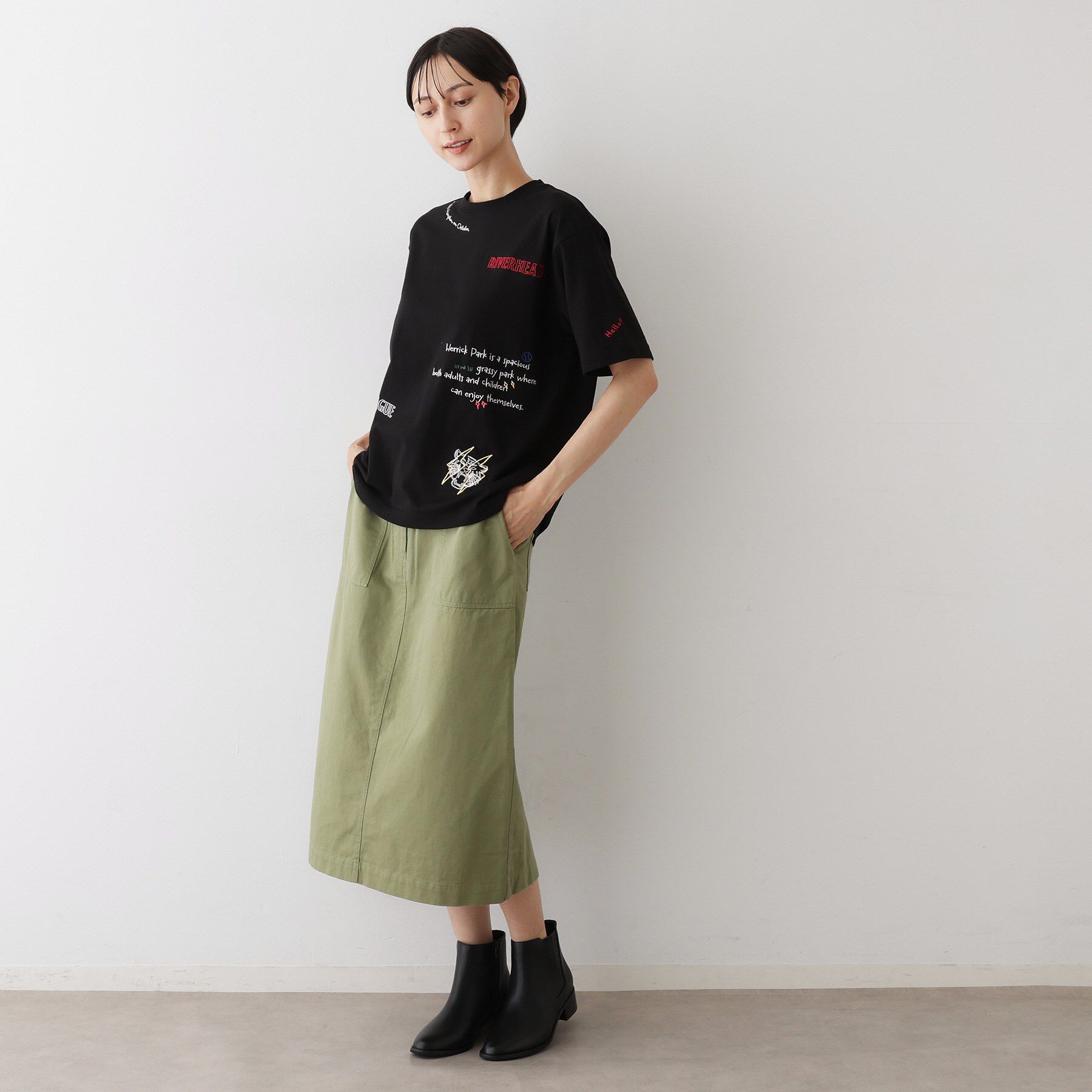 Dessin「【ユニセックス/リンクコーデ】刺繍Tシャツ」|Tシャツ・カットソー|