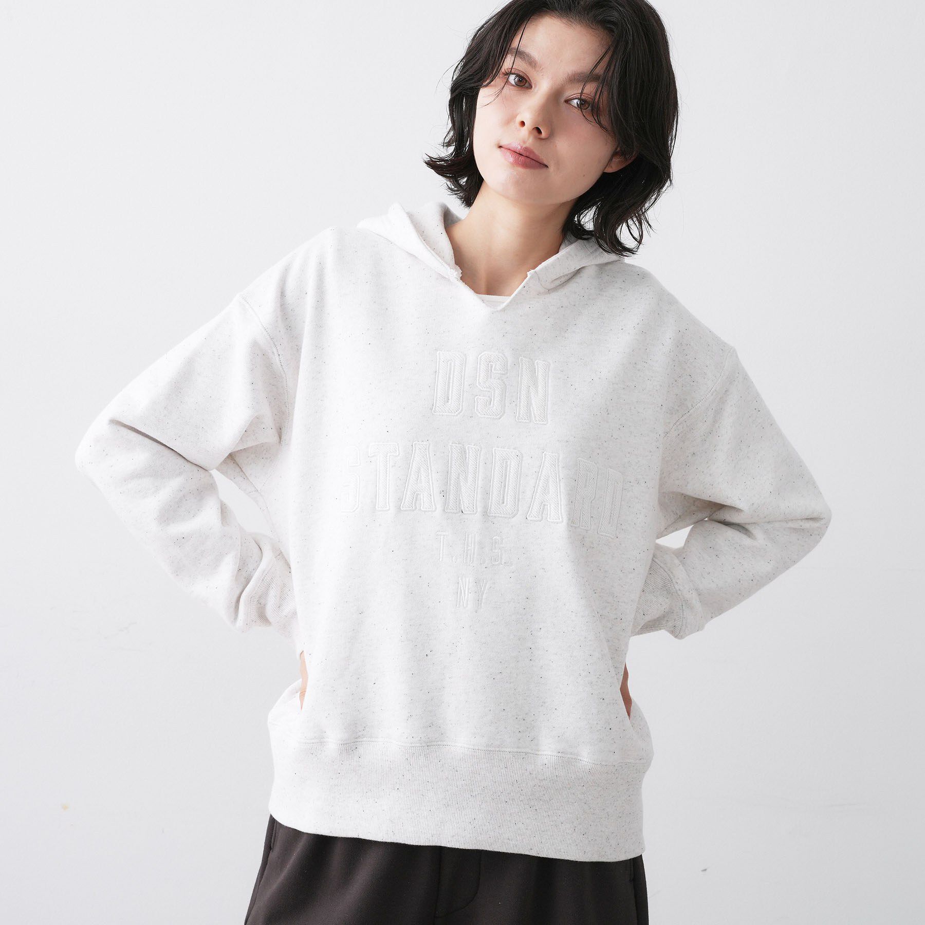 Dessin「【ユニセックス/洗える】ネップ裏毛フーディートレーナー」|パーカー|ホワイト(001)