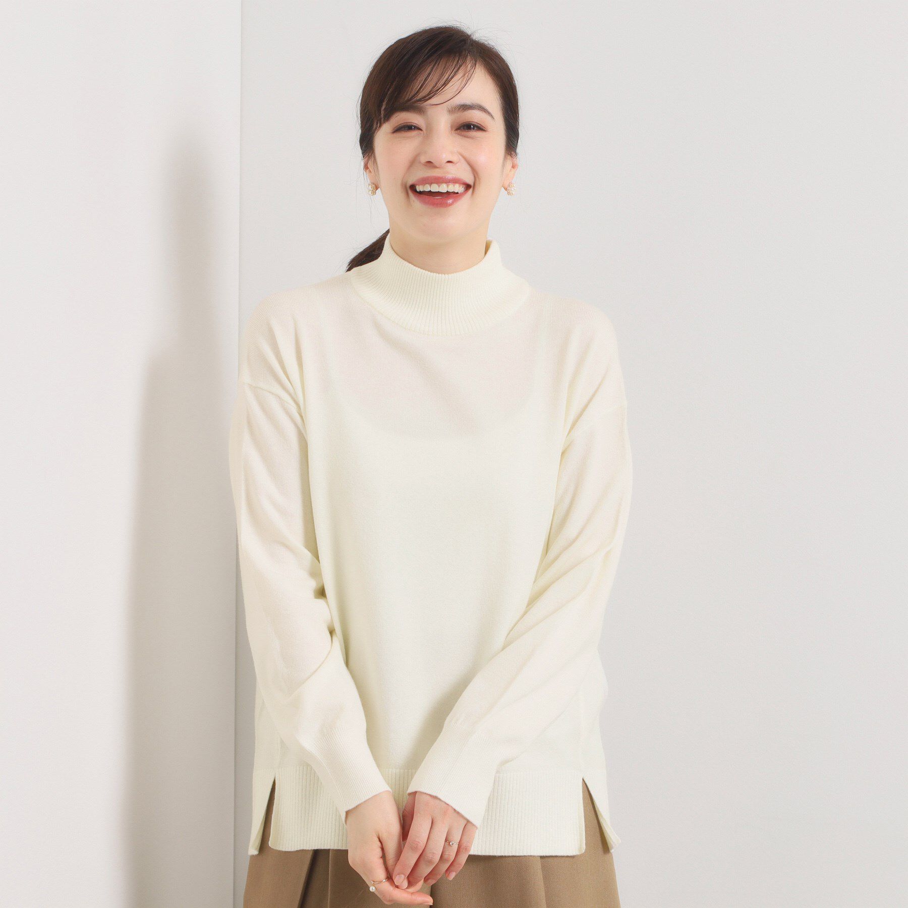 ITS&rsquo;DEMO「【静電気防止／手洗い可】クリーミータッチハイネックニット」|ニット・セーター|オフホワイト(003