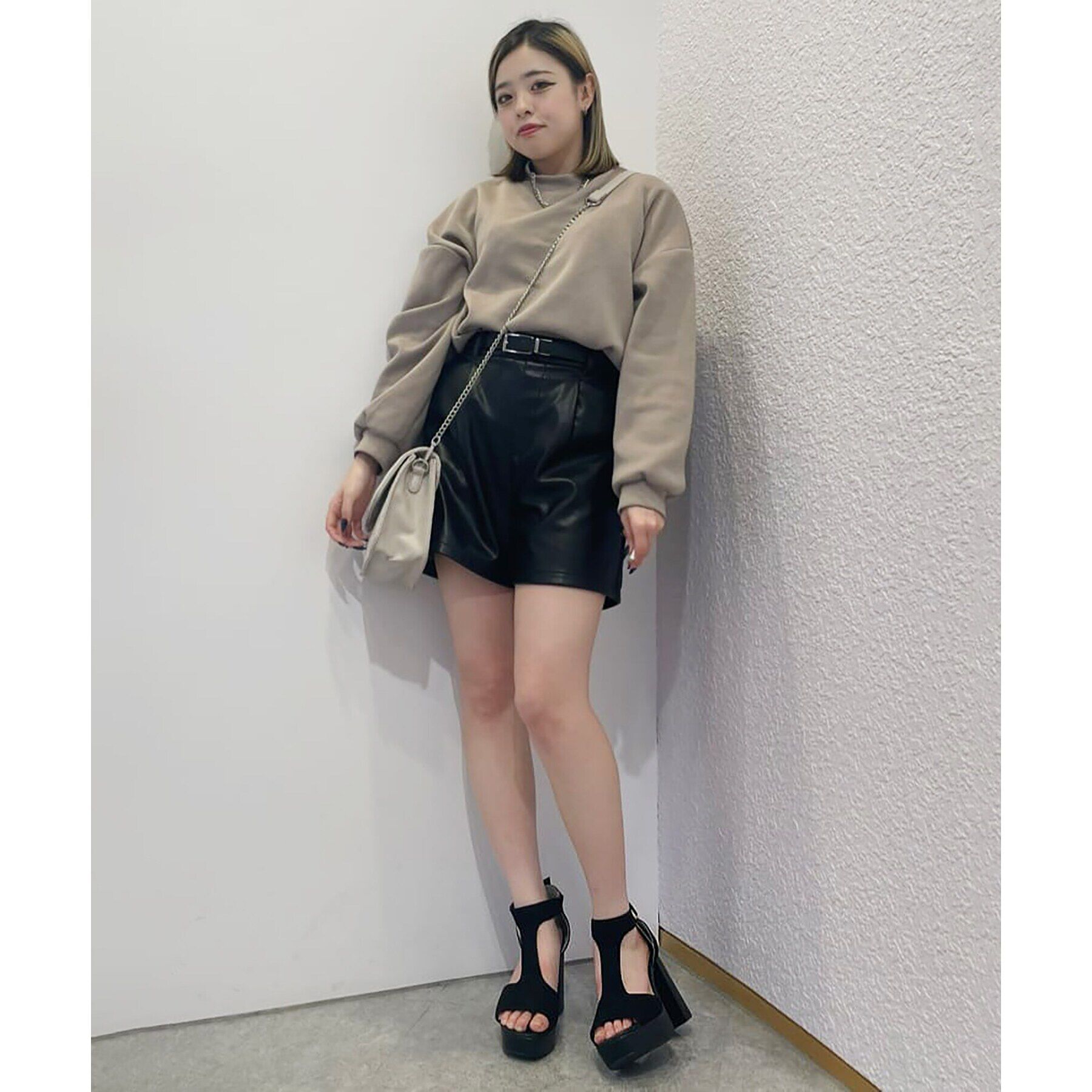 ESPERANZA「Tストラップスクエアサンダル 24SS」|サンダル|