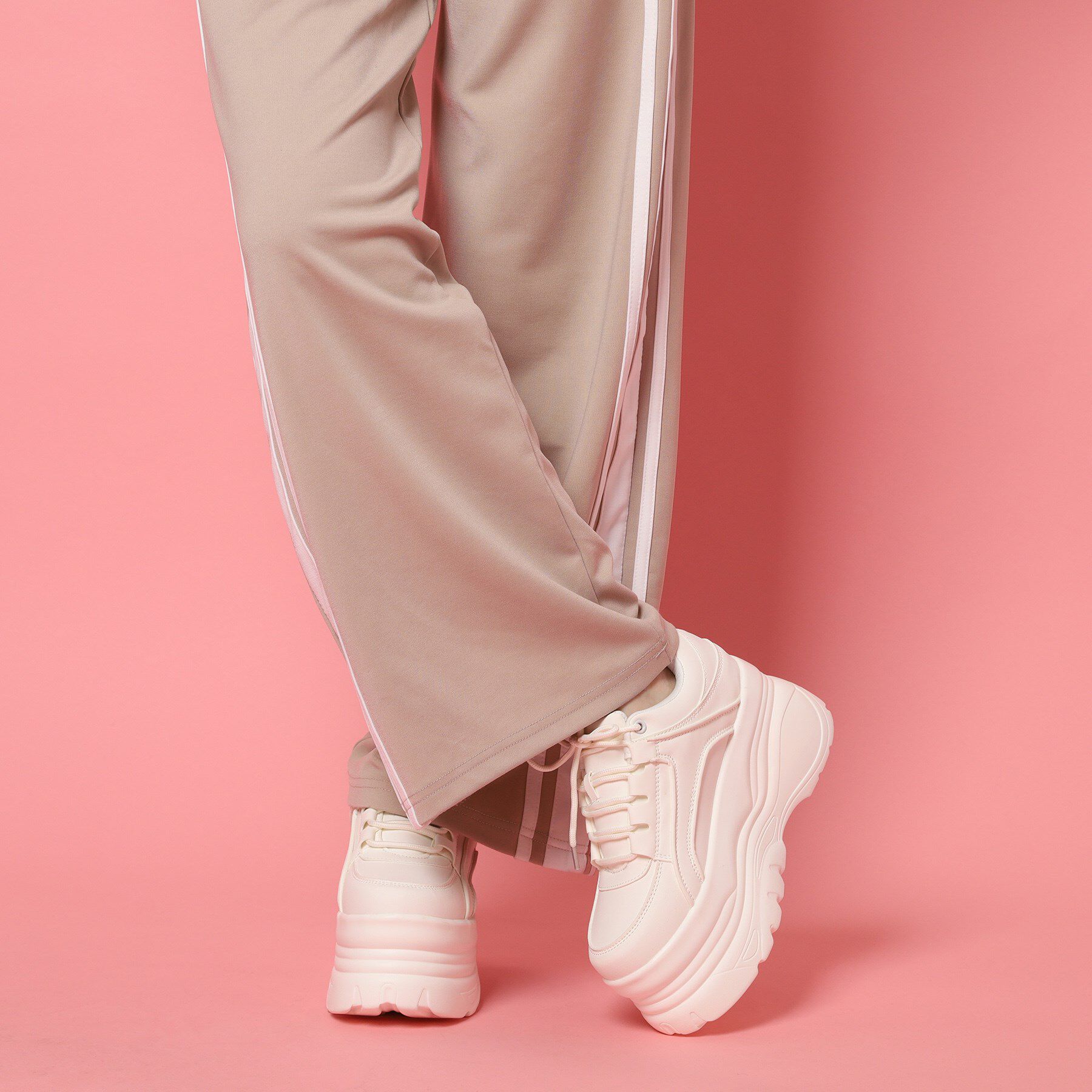 csT&P「【らくちん履き心地】軽量厚底スニーカー」|スニーカー|