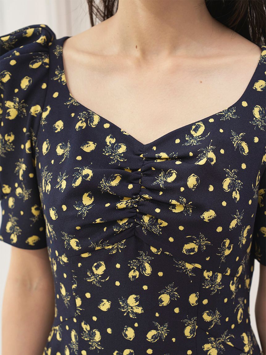 SNIDEL「【販路限定サイズあり】Sustainableフルーツプリントワンピース」|ワンピース|