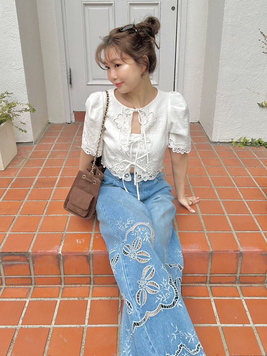 LILY BROWN「[L.B CANDY STOCK]カットワークビジューデニムパンツ」|デニム|