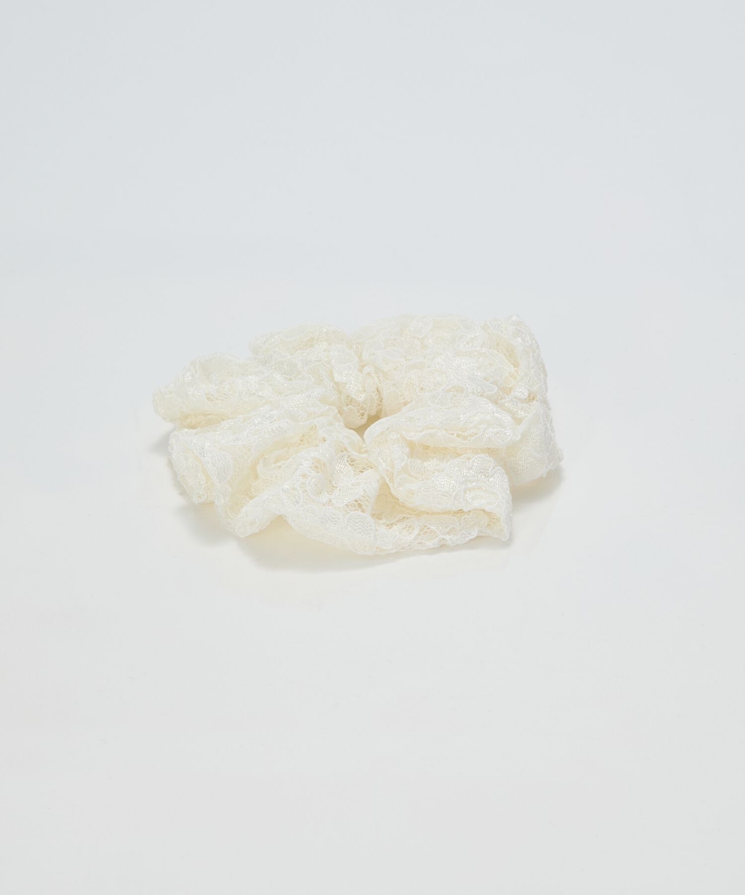 Phoebe「ガーリッシュレースシュシュ　ホワイト」|ヘアゴム・シュシュ|