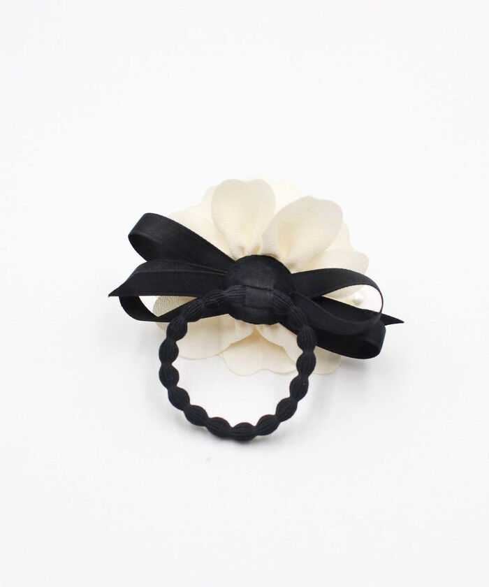 BACKYARD FAMILY「ヘアゴム キッズ おしゃれ 通販 お花 フラワー パール 10002926 ロココポニーテール」|ヘアゴム・シュシュ|