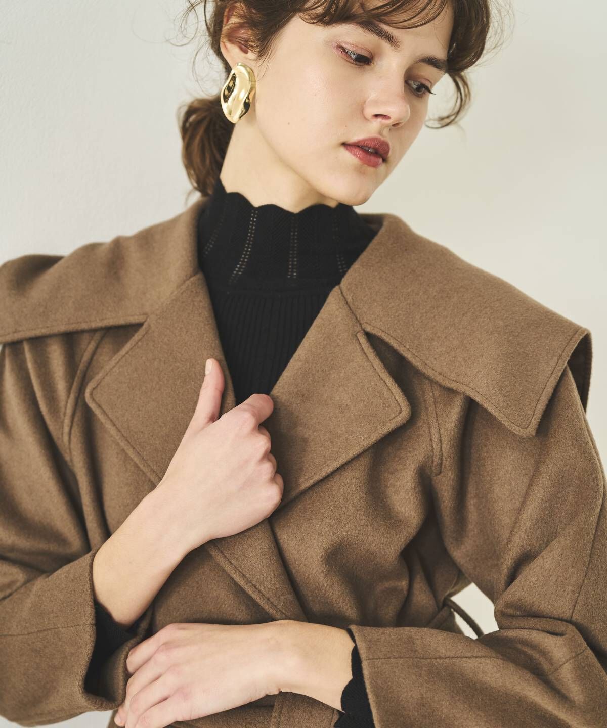 アンドクチュール「ケープカラーロングコート」|ダウン|