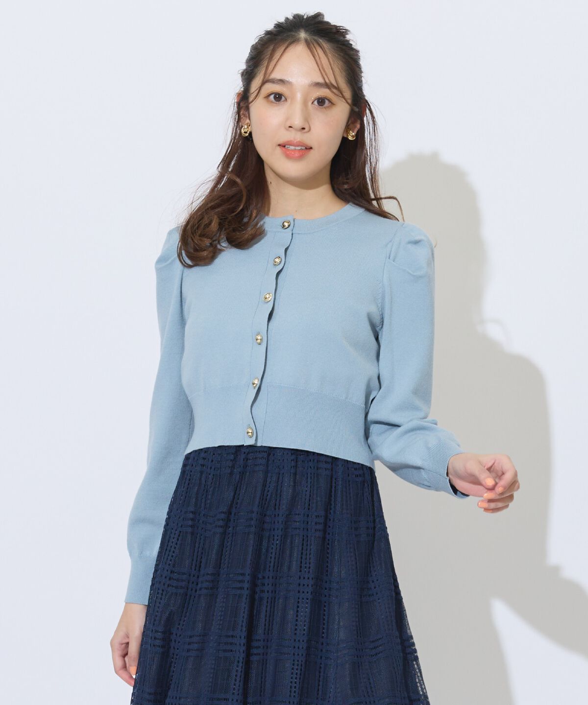 アンドクチュール「パワショルクルーネックカーディガン」|カーディガン|