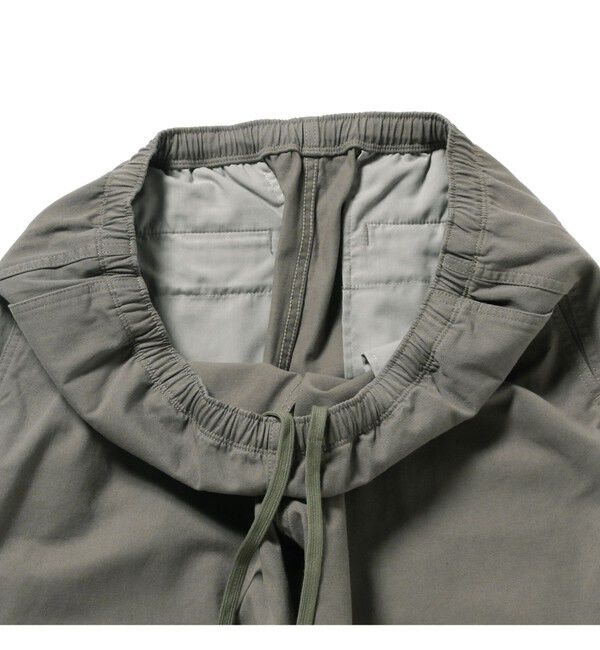 BEAMS「リラックスフィット ベーシック ツイル イージーパンツ」|チノ|