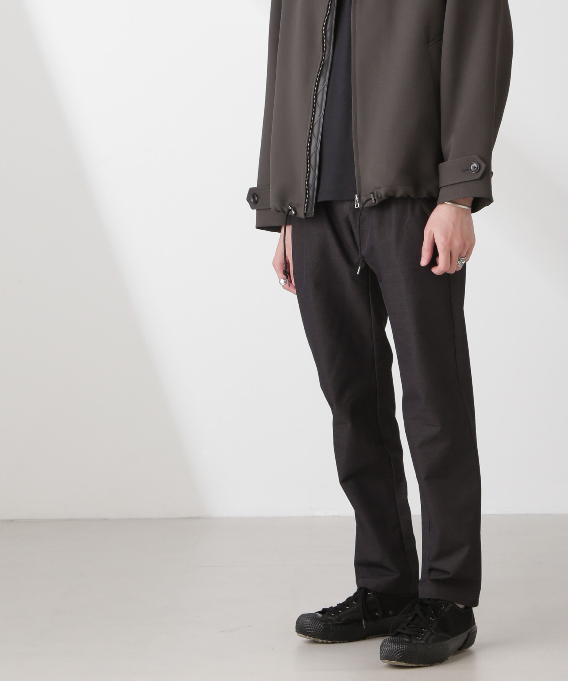 nano･universe「ハイストレッチスポーティーテーパードイージーパンツ」|チノ|