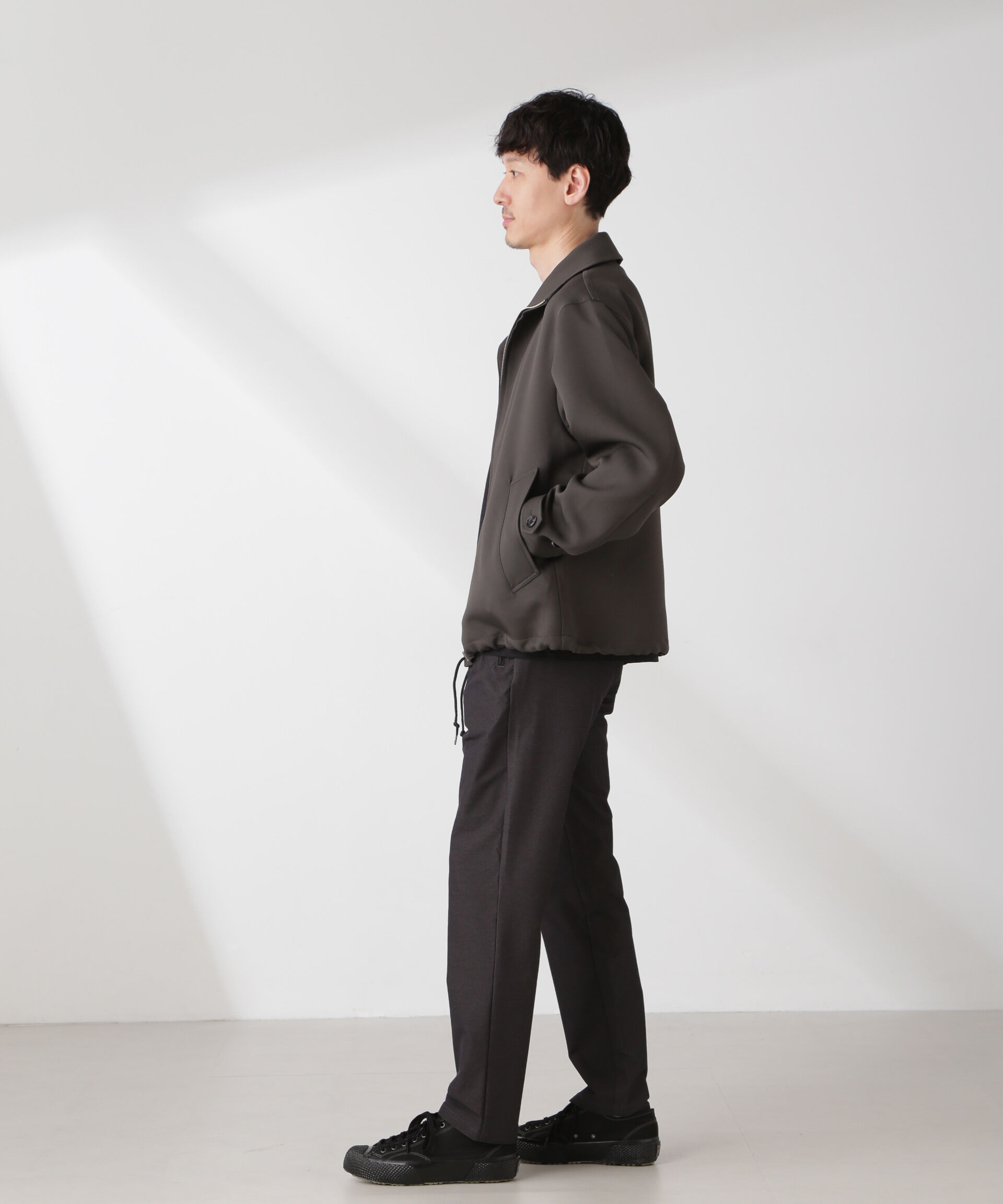 nano･universe「ハイストレッチスポーティーテーパードイージーパンツ」|チノ|