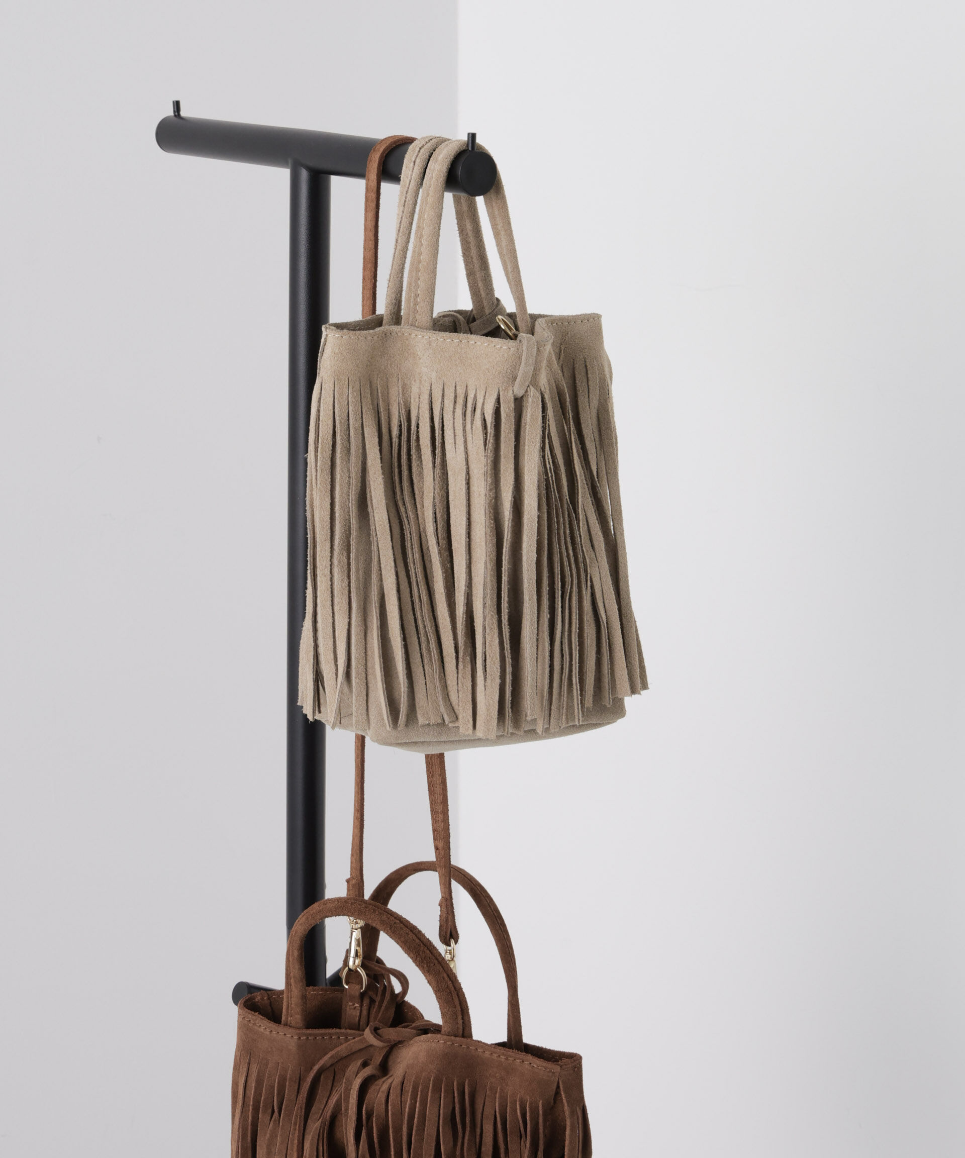 nano･universe「AULENTTI/スエードフリンジショルダーバッグ」|ショルダー・メッセンジャー|ベージュ