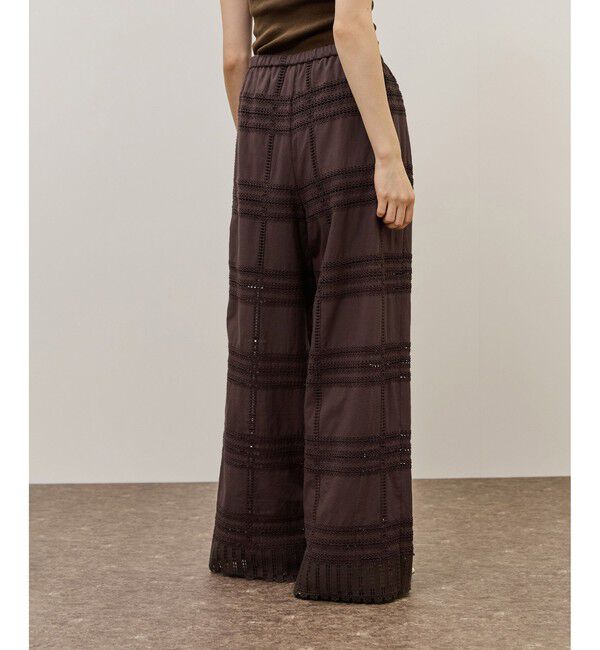 ADAM ET ROPE'「【一部WEB限定カラー】エンブロイダリーイージーパンツ」|チノ|