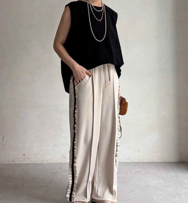  「【新色追加/WEB限定】カットジョーゼットサイドフリルラインパンツ」|チノ|