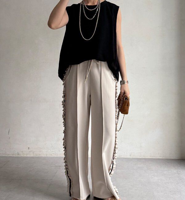  「【新色追加/WEB限定】カットジョーゼットサイドフリルラインパンツ」|チノ|