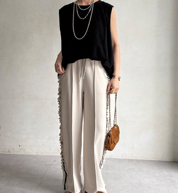  「【新色追加/WEB限定】カットジョーゼットサイドフリルラインパンツ」|チノ|