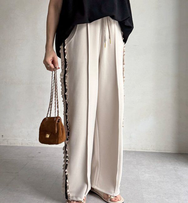  「【新色追加/WEB限定】カットジョーゼットサイドフリルラインパンツ」|チノ|