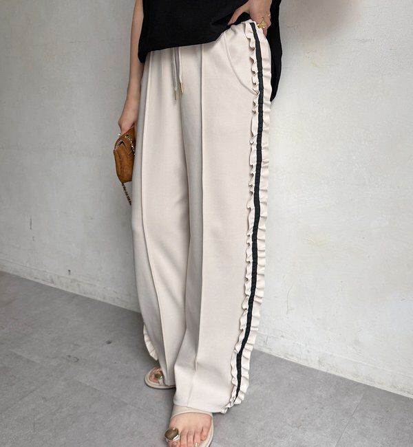  「【新色追加/WEB限定】カットジョーゼットサイドフリルラインパンツ」|チノ|