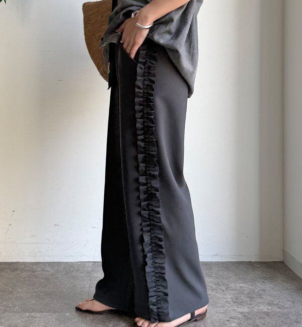  「【新色追加/WEB限定】カットジョーゼットサイドフリルラインパンツ」|チノ|